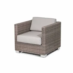Poltrona da giardino di design intrecciata a mano Elsa