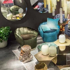 Poltrona moderna di design rivestita in tessuto Belle