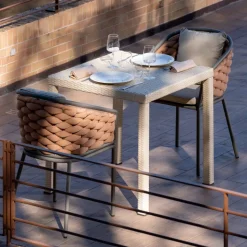 Poltroncina da Esterno in Alluminio e Tessuto Olefil Intrecciato a Mano - Reda