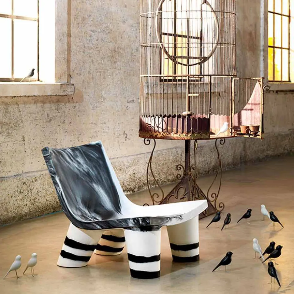 Poltroncina lounge da esterno bianca e nera Slide Low Lita Anniversary