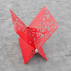Porta riviste di design Rotokalko by Mabele, realizzato artigianalmente in Italia