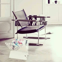 Porta riviste di design Rotokalko by Mabele, realizzato artigianalmente in Italia