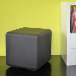 Pouf Tavolino da Giardino in Polietilene Colorato Made in Italy - Colores