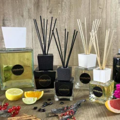 Profumatore Ambiente Mandarino e Cannella 200 ml con Bastoncini - Lamaddalena