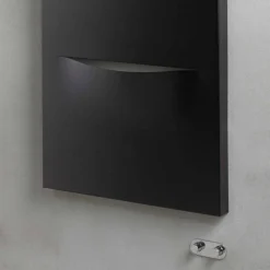 Radiatore Idraulico Verticale Design in Acciaio Moderno fino a 850 W - Cut