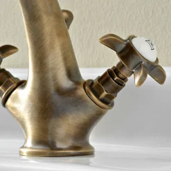 Rubinetto Monoforo per Lavabo Classico in Ottone e Maniglie a Farfalla - Miriano