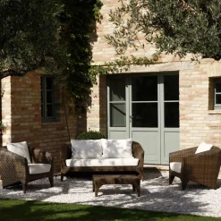 Salotto in Polyrattan Marca REHAU di Diverse Finiture e Cuscini Bianchi - Pazzia