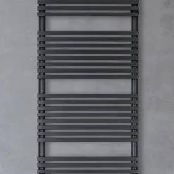 Scaldasalviette Misto in Acciaio Finitura Jet Black Made in Italy - Brownies