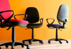 Sedia da Ufficio Ergonomica Girevole con Braccioli in Tessuto – Concetta