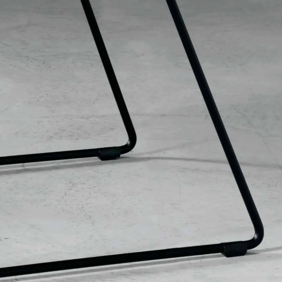 Sedia di design in metallo e tessuto prodotta in Italia Formia