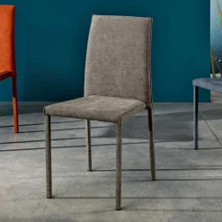 Sedia di design per sala da pranzo in tessuto fatta in Italia, Conny