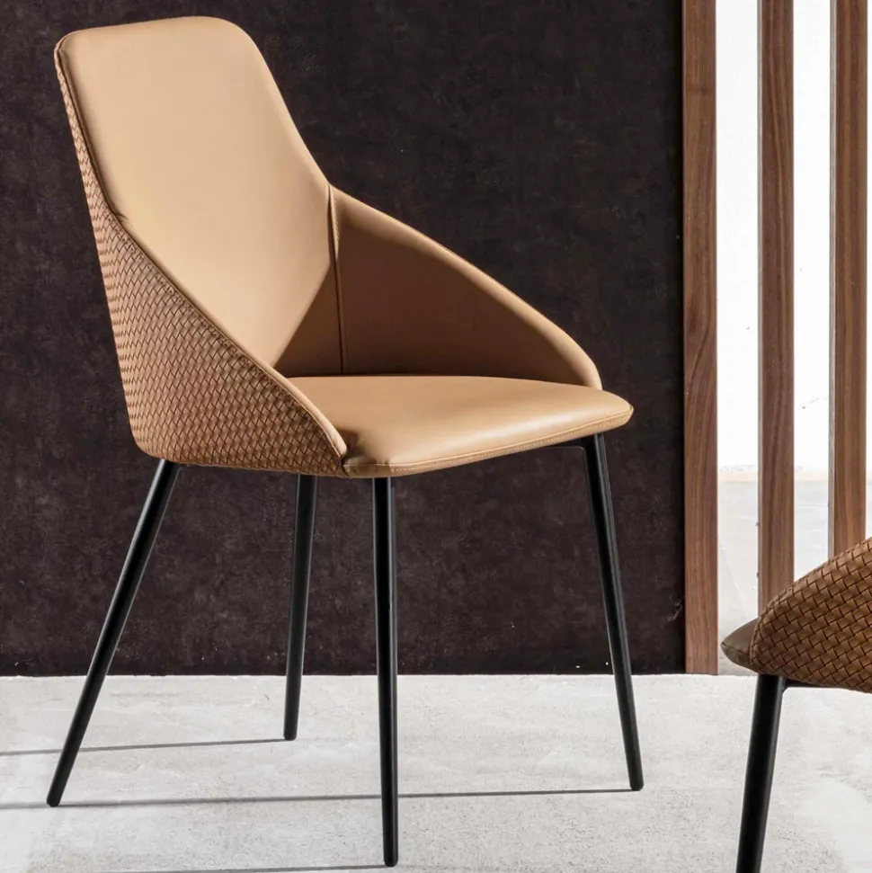 Sedia in Ecopelle con Schienale Decorato e Base in Metallo Nero, 2 Pezzi - Nima