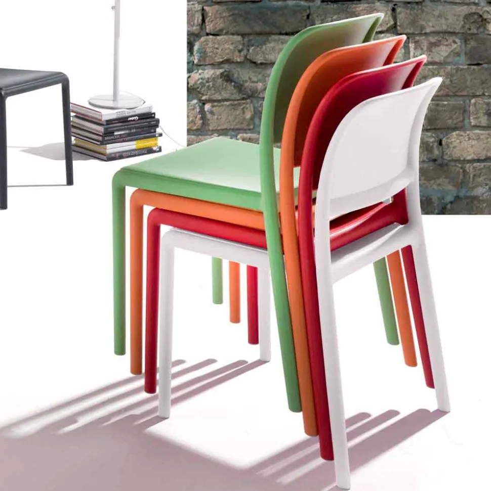 Sedia in resina e fiberglass di design moderno Ravenna