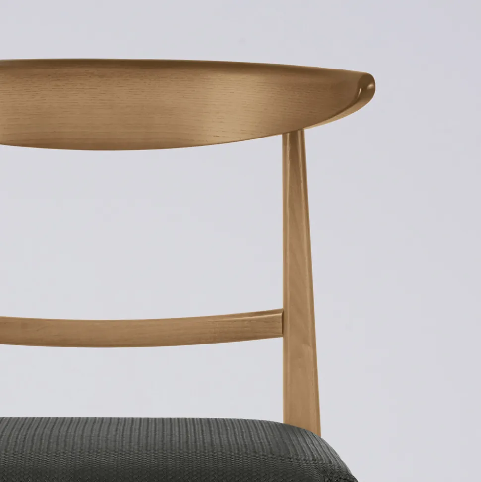 Sedia Moderna da Soggiorno in Tessuto e Legno Massello Made in Italy - Wilma