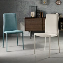Sedia per sala da pranzo moderna in tessuto fatta in Italia, Porzia