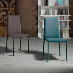 Sedia per sala da pranzo moderna in tessuto fatta in Italia, Porzia