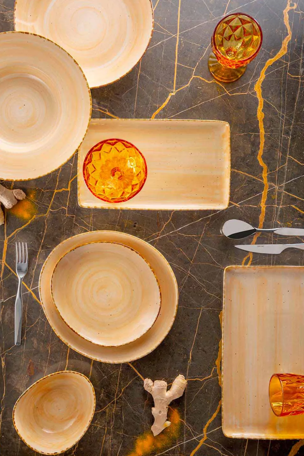 Servizio 12 Piatti Rettangolari e Tondi Colorati in Gres, Design Moderno - Simba