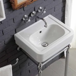 Set bagno con lavabo vintage su struttura e specchio in briccola Creativity