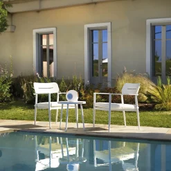 Set di 2 Poltrone con Tavolino in Alluminio di Diverse Finiture - Souvenir