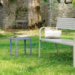 Sgabello Basso da Esterno Quadrato in Acciaio Realizzato in Italia - Azul