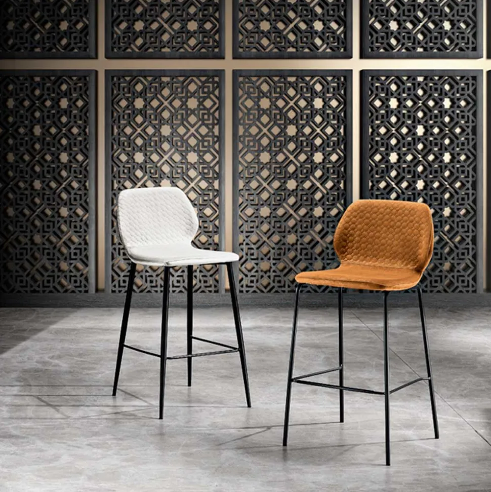 Sgabello Moderno da Cucina in Velluto Trapuntato Colorato di Design - Scarat