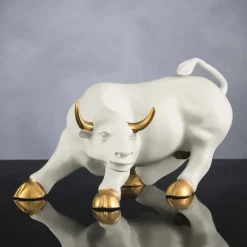 Soprammobile a Forma di Toro in Ceramica Lavorata a Mano Made in Italy - Bulino