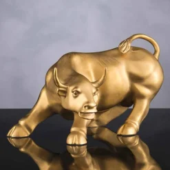 Soprammobile a Forma di Toro in Ceramica Lavorata a Mano Made in Italy - Bulino