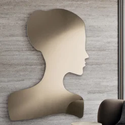 Specchio Sagomato con Volto di Donna Realizzato in Italia - Brunilde