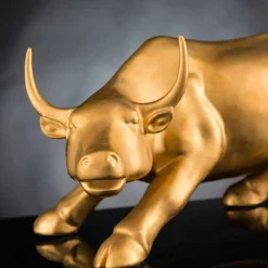 Statua a Forma di Toro in Ceramica Lavorata a Mano Made in Italy - Bulino
