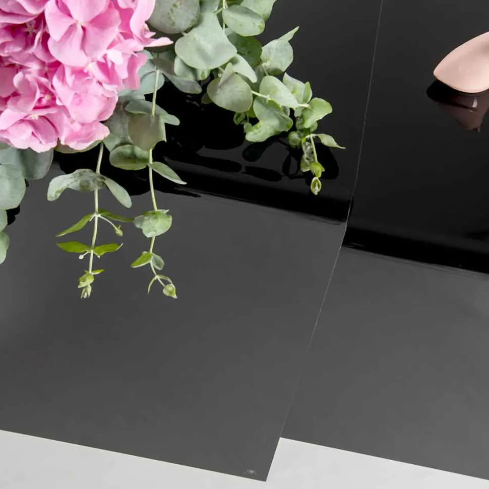 Tavolini di design in plexiglass colorato prodotti in Italia, Spinoso