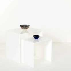 Tavolini di design in plexiglass colorato prodotti in Italia, Spinoso