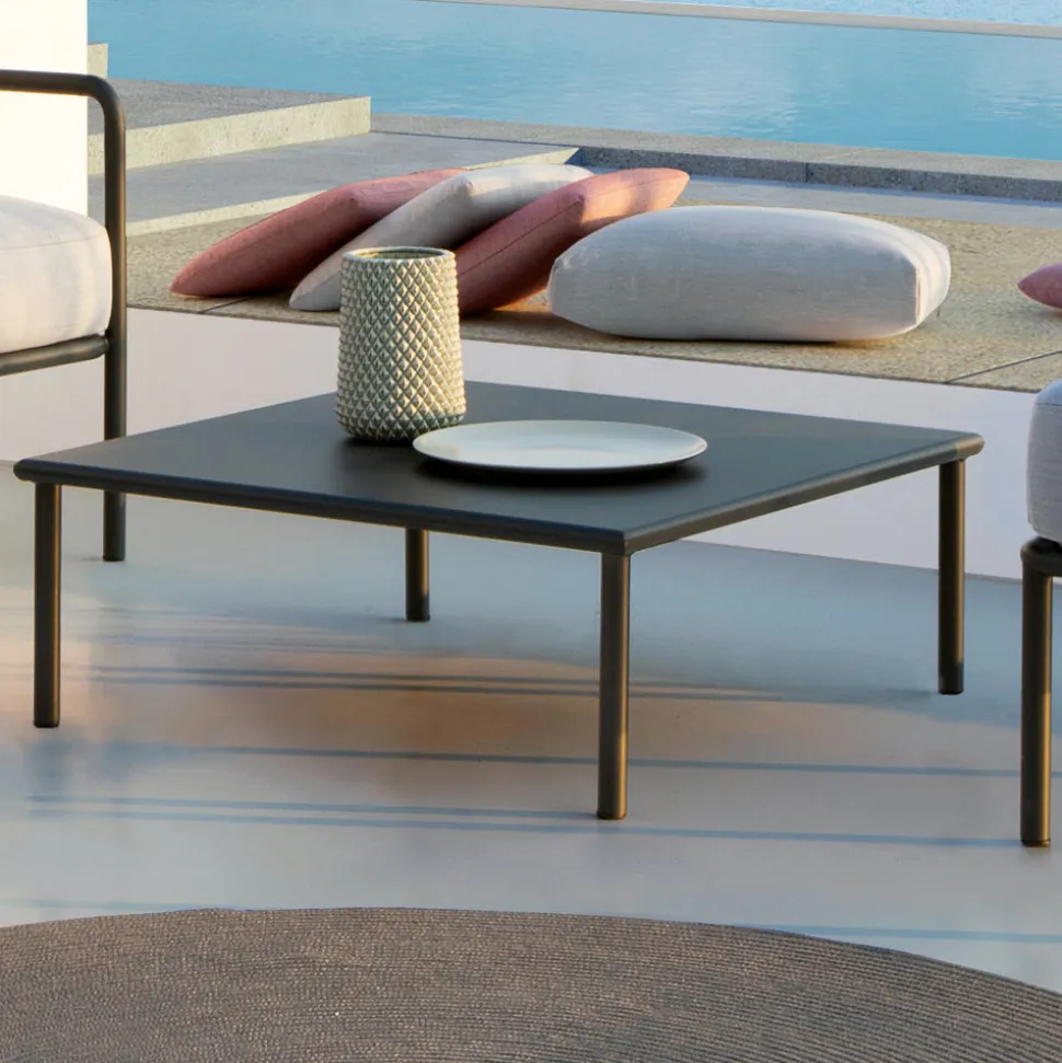 Tavolino da Giardino in Acciaio Zincato Realizzato in Italia – Arwen