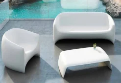 Tavolino da giardino in polietilene Blow by Vondom, design moderno