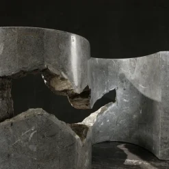 Tavolino da Salotto in Vetro Temperato con Base in Pietra Fossile - Jordan