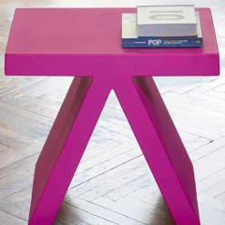 Tavolino geometrico colorato Slide Toy da interni, prodotto in Italia