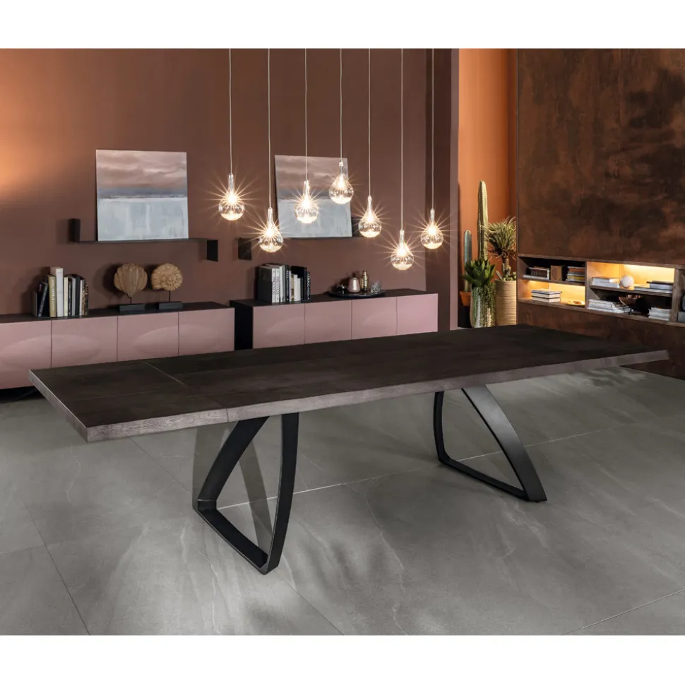 Tavolo Allungabile a 300 cm in Rovere Impiallacciato e Base in Alluminio - Travis