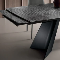 Tavolo Allungabile con Base in Metallo e Piano in Vetro Rigato Made in Italy - Lumo