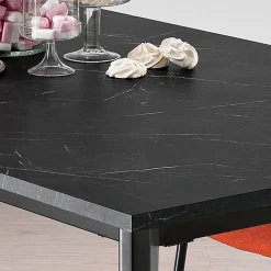 Tavolo Allungabile in Melaminico Finitura Marmo Nero Made in Italy - Ariel