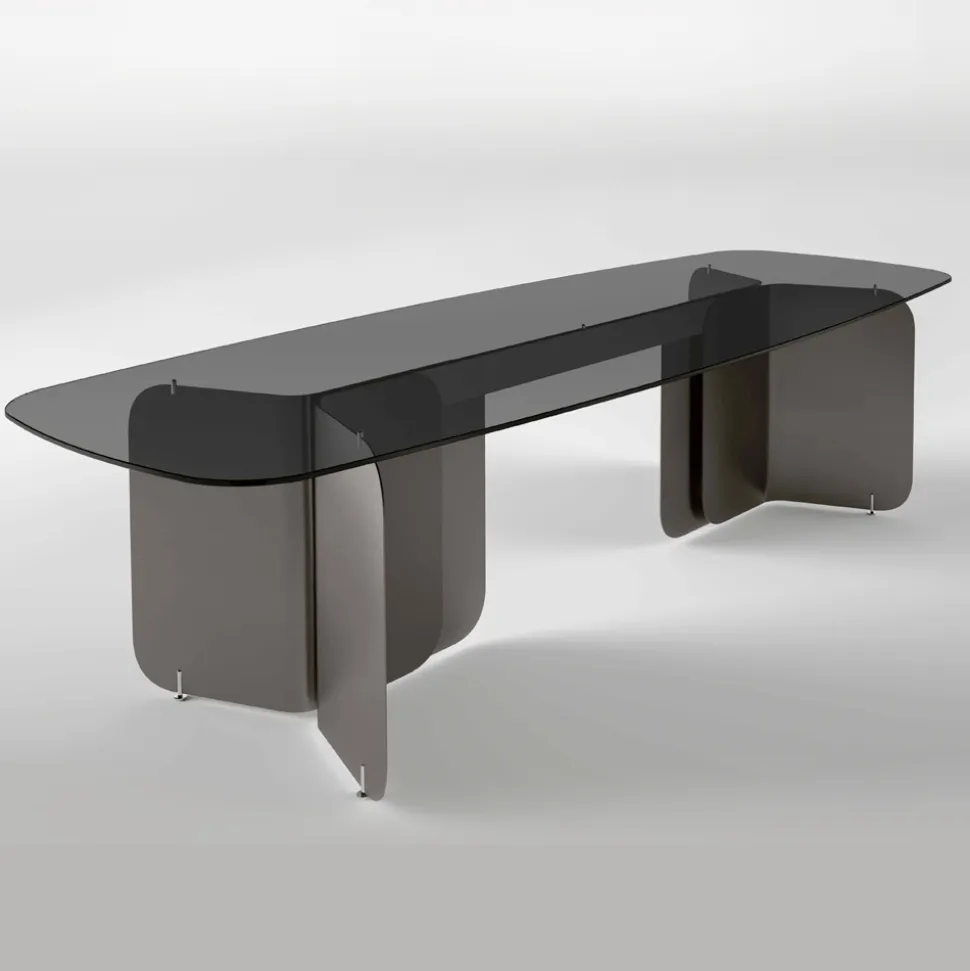 Tavolo con Piano Sagomato in Vetro e Base in Metallo Curvato - Piacere