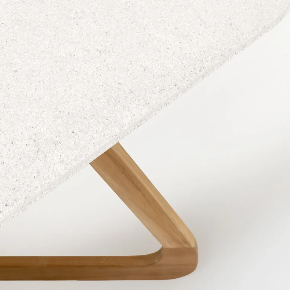Tavolo da Esterno con Base in Legno e Piano in Ceramica Terrazzo White - Infinity
