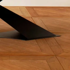 Tavolo da pranzo design moderno con piano rovere made in Italy Elliot