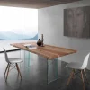 Tavolo da pranzo in legno massello e vetro Marlon