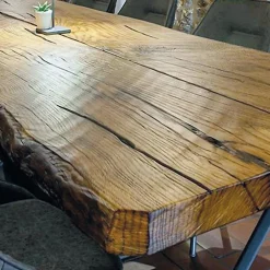 Tavolo da Pranzo in Quercia Secolare e Base in Metallo Made in Italy - Dite