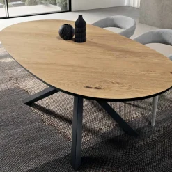 Tavolo da Pranzo Ovale in Rovere Impiallacciato e Base in Metallo Nera - Domo
