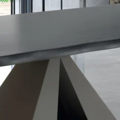 Tavolo di Design in Legno Impiallacciato e Acciaio Made in Italy – Dalmata