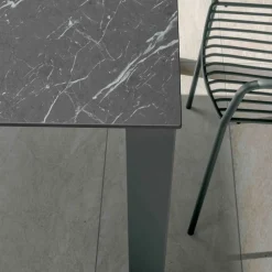 Tavolo Fisso da Esterno in Hpl Alicante e Base in Metallo Made in Italy - Carl