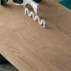 Tavolo Fisso in Rovere Impiallacciato e Base in Metallo Verniciato - Milo