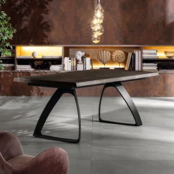 Tavolo Rettangolare con Piano in Rovere Impiallacciato e Base in Alluminio - Logan