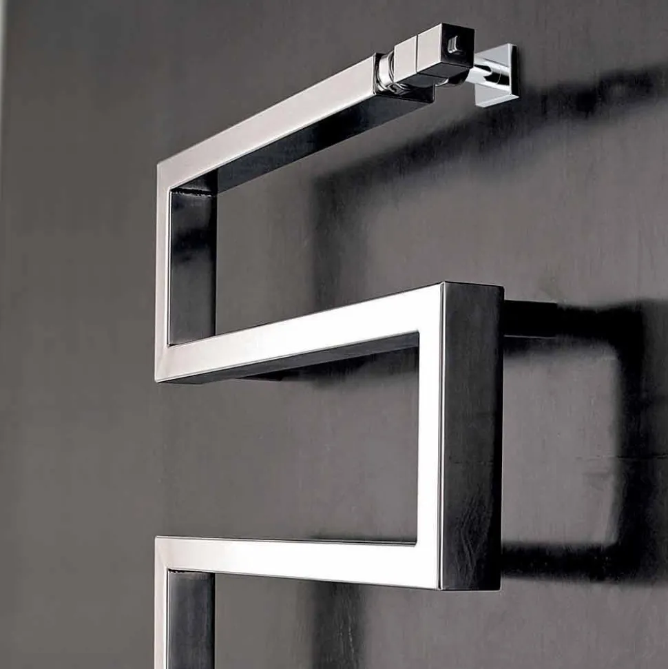 Termoarredo elettrico cromato dal design moderno Snake by Scirocco H