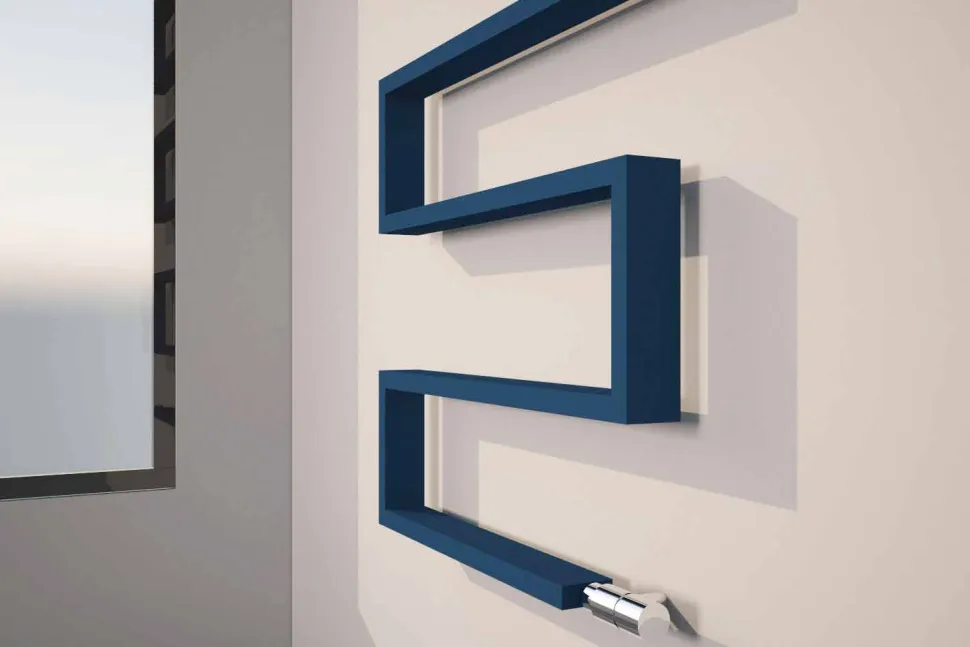 Termoarredo verticale idraulico di design Snake by Scirocco H